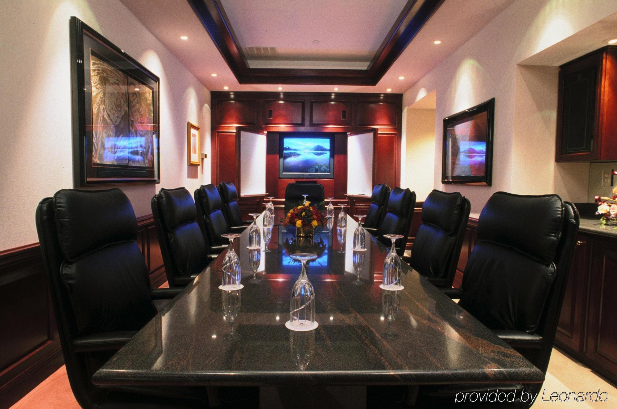 The Cincinnatian Curio Collection By Hilton Bekvämligheter bild
